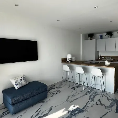Appartement Luxury & Sea View, T2 Waterfront, Wifi, Air Conditioning *