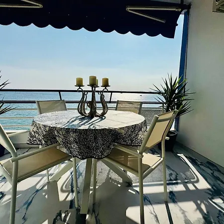 Luxury & Sea View, T2 Waterfront, Wifi, Air Conditioning *