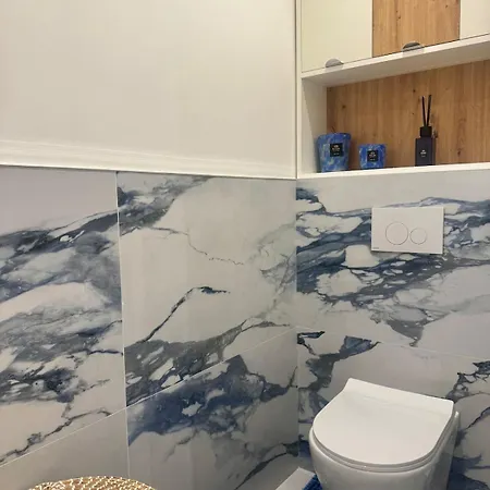 Luxury & Sea View, T2 Waterfront, Wifi, Air Conditioning * Antibes