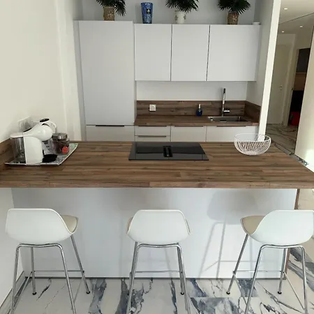 Luxury & Sea View, T2 Waterfront, Wifi, Air Conditioning Antibes